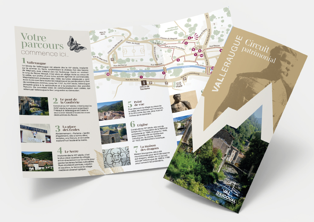 Dépliant pour le sentier patrimonial de la ville de Valleraugue dans le Gard.