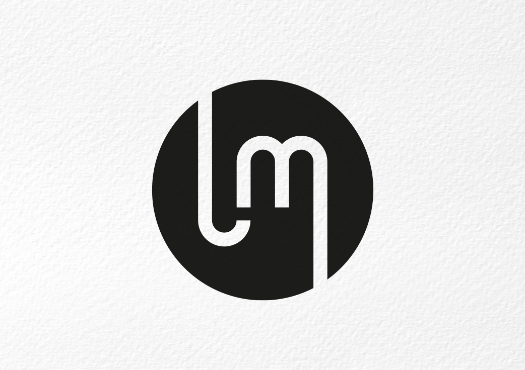 Création d'un logo pour Ludivine Mas, ergonome à Lyon et mise en place de son identité visuelle.
